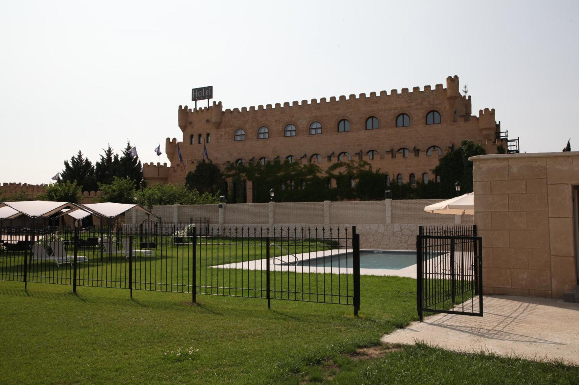 Hotel Castillo Bonavia Педрола Экстерьер фото